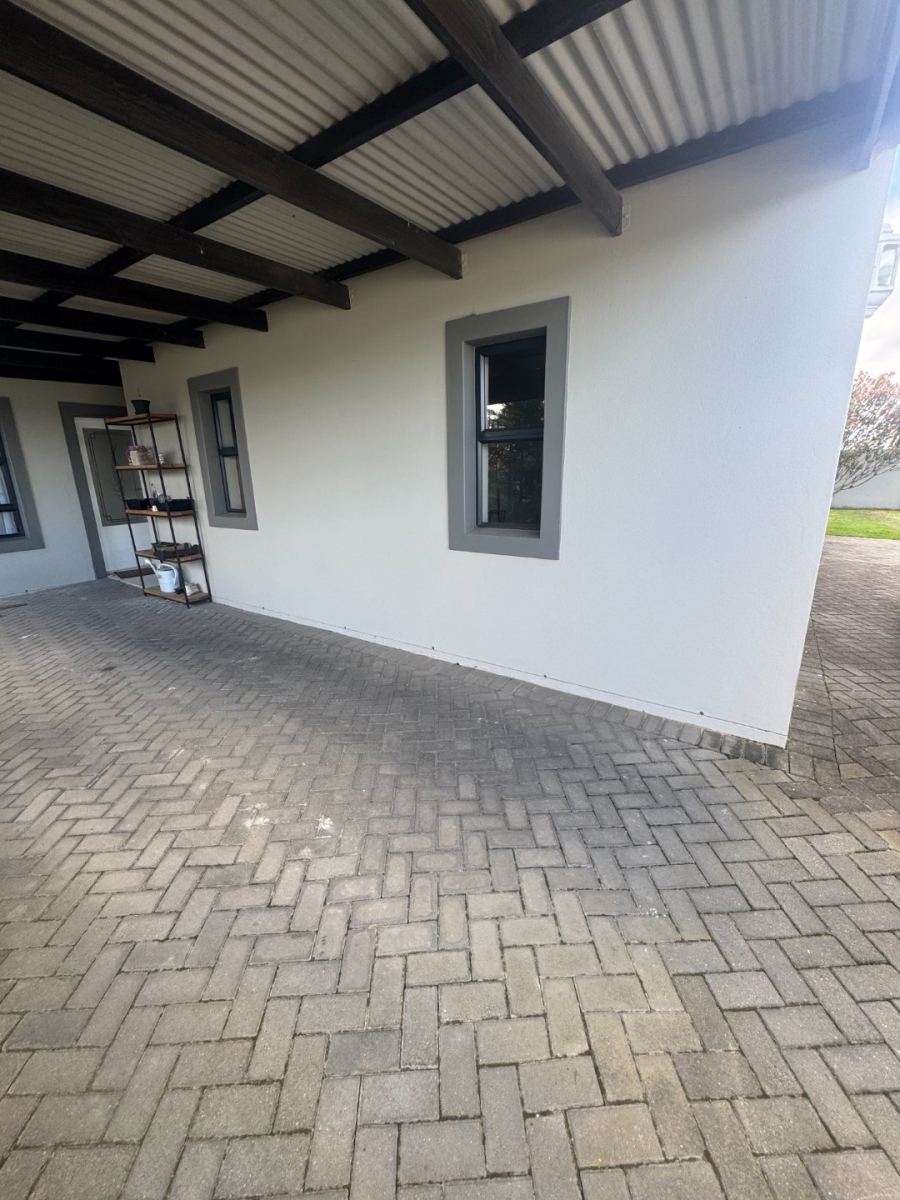  Bedroom Property for Sale in Blue Mountain Village Western Cape